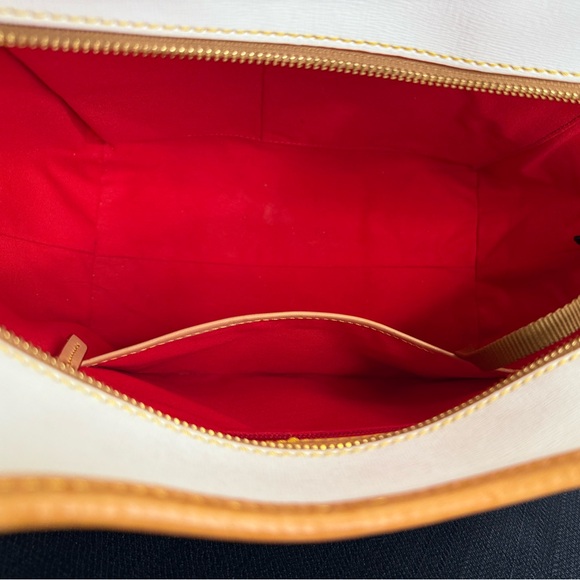 EUC Dooney & Bourke Maddie Saffiano Leather Shoulder Bag - Picture 10 of 11